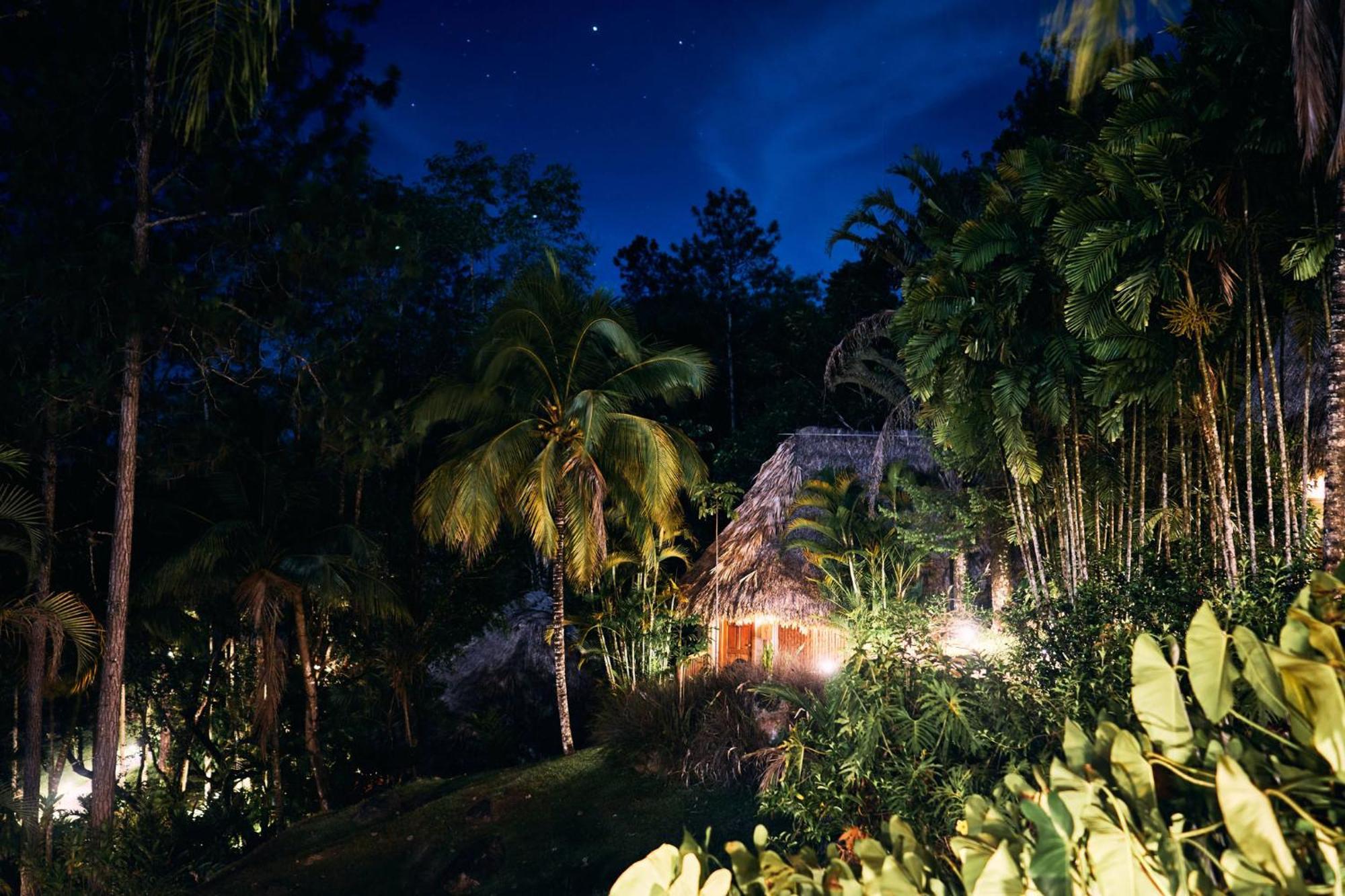Blancaneaux Lodge By Francis Ford Coppola Сан Игнасио Екстериор снимка
